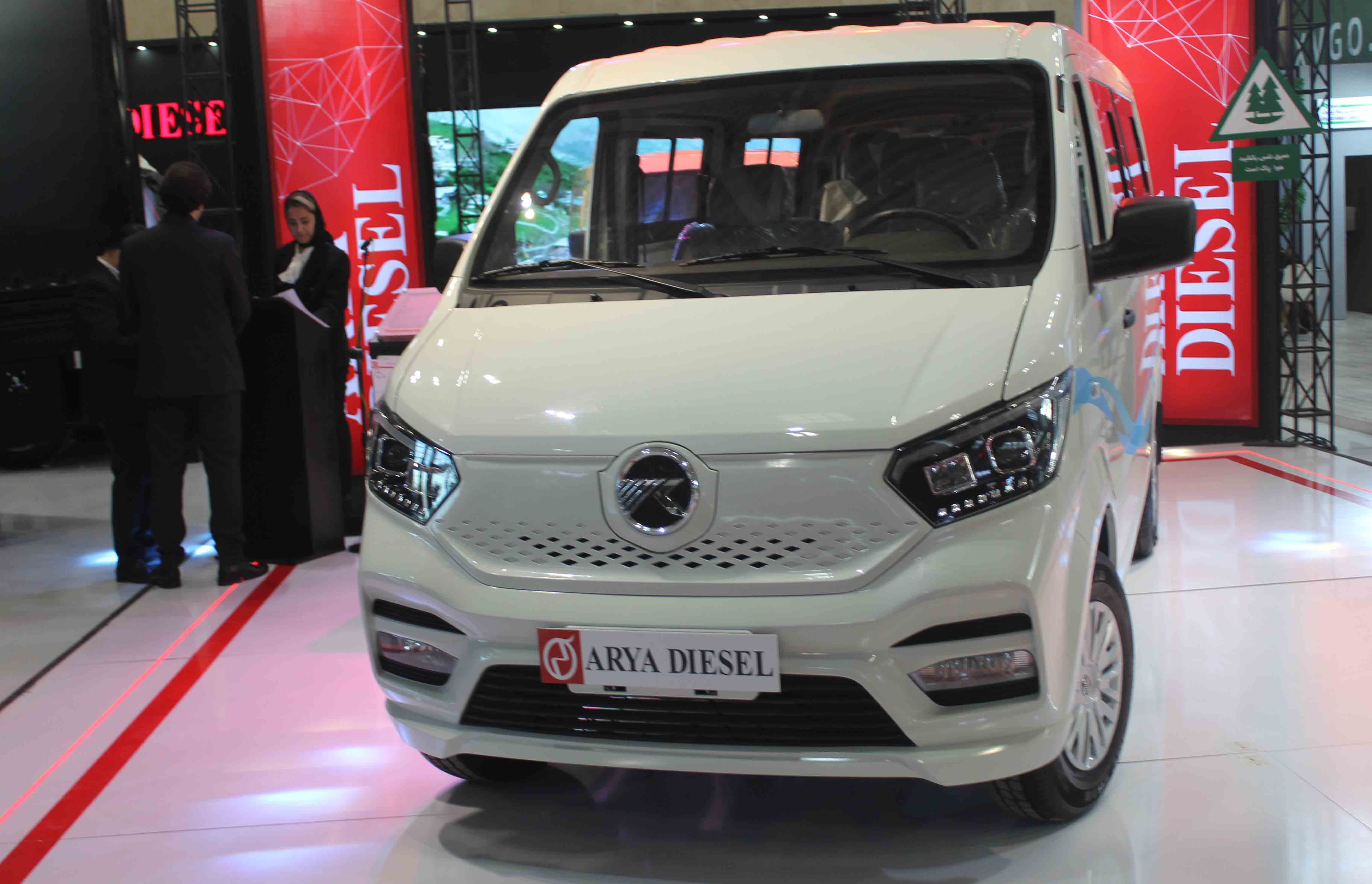 نمایش «مرگ یزدگرد» به کارگردانی «سنا نعمتی»